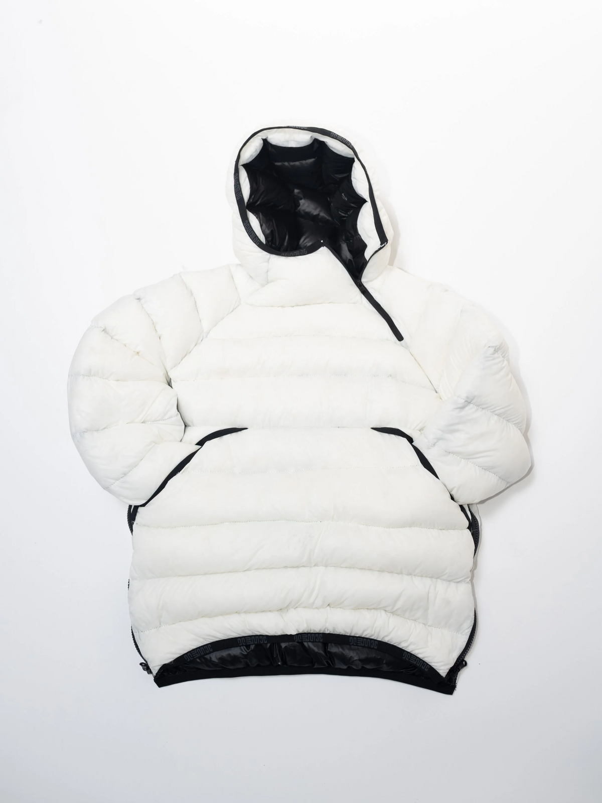 [deposit] COCOON / TRANSLUCENT WHITE // batch 02 // Tèmi Anorak 2.0