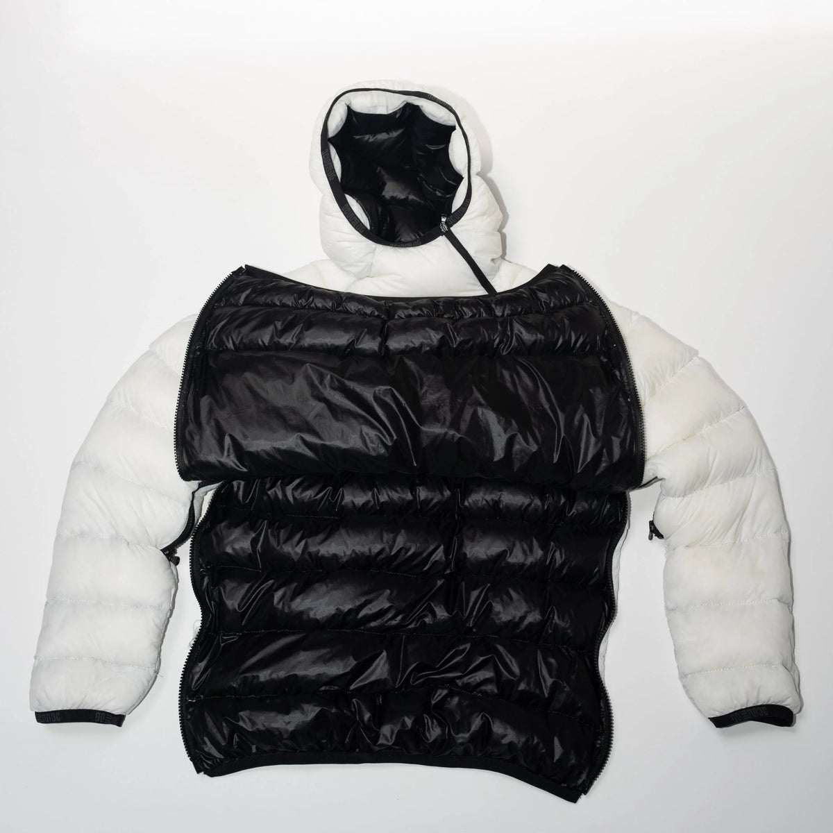 [deposit] COCOON / TRANSLUCENT WHITE // batch 02 // Tèmi Anorak 2.0